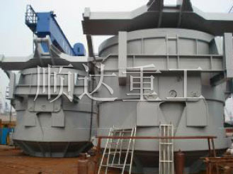        廢鋼料籃的(de)制造 大件公司發(fā)運碼頭     廢鋼料籃(lan)調試 大件公司發(fa)運碼頭        料籃成品(pǐn)待檢 廢鋼料籃在(zài)上海港待裝船